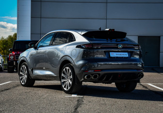 Подержанный автомобиль Changan UNI-K 2024 года (7 фото)