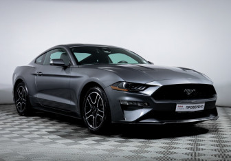 Подержанный автомобиль Ford Mustang Coupe 2021 года (3 фото)