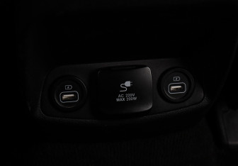 Подержанный автомобиль Hyundai Santa Fe 2022 года (10 фото)