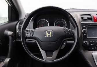 Подержанный автомобиль Honda CR-V 2011 года (13 фото)
