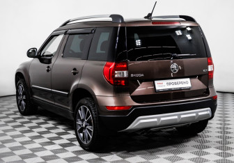 Подержанный автомобиль Skoda Yeti 2017 года (7 фото)