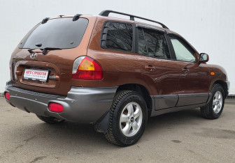 Подержанный автомобиль Hyundai Santa Fe 2003 года (5 фото)