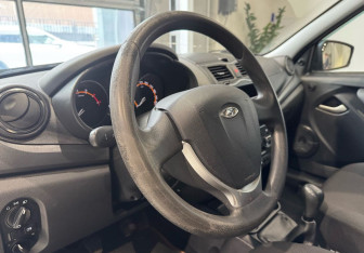 Подержанный автомобиль LADA (ВАЗ) Granta Hatchback 2019 года (13 фото)