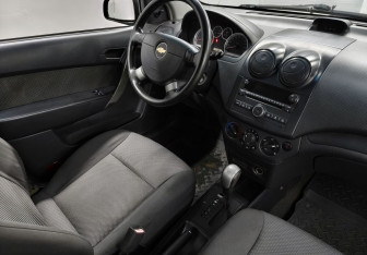 Подержанный автомобиль Chevrolet Aveo Sedan 2007 года (10 фото)