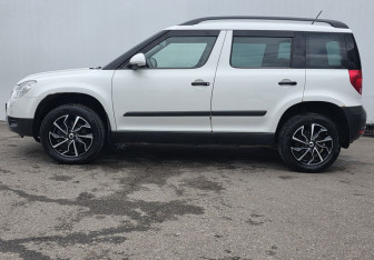 Подержанный автомобиль Skoda Yeti 2011 года (8 фото)