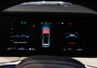 Подержанный автомобиль AITO M5 2023 года (32 фото)