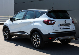 Подержанный автомобиль Renault Kaptur 2016 года (5 фото)