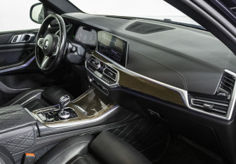 Подержанный автомобиль BMW X5 2018 года (9 фото)