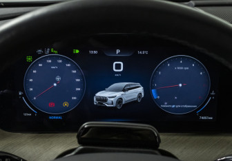 Подержанный автомобиль Jaecoo J8 2024 года (11 фото)