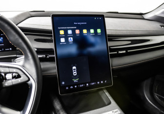 Подержанный автомобиль Geely Preface 2024 года (17 фото)