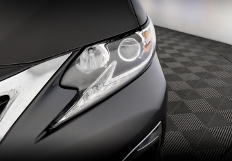 Подержанный автомобиль Lexus ES 2016 года (17 фото)