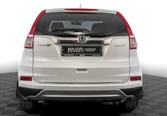Подержанный автомобиль Honda CR-V 2015 года (6 фото)