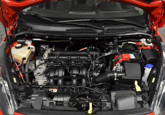 Подержанный автомобиль Ford Fiesta Sedan 2016 года (8 фото)