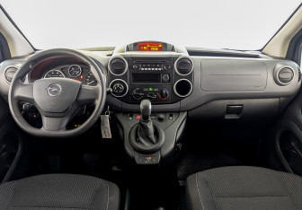 Подержанный автомобиль Opel Combo 2021 года (14 фото)