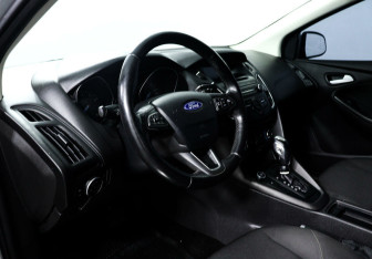 Подержанный автомобиль Ford Focus Sedan 2016 года (10 фото)