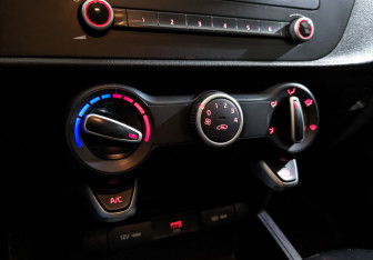 Подержанный автомобиль Kia Rio Hatchback 2021 года (19 фото)