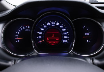 Подержанный автомобиль Kia Ceed Hatchback 2014 года (12 фото)
