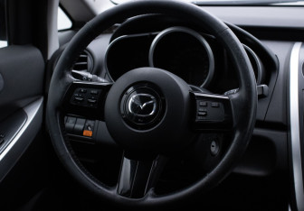 Подержанный автомобиль Mazda CX-7 2008 года (14 фото)