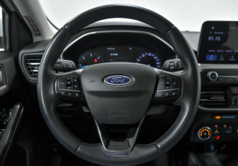 Подержанный автомобиль Ford Focus Wagon 2019 года (6 фото)