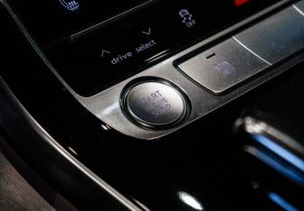 Подержанный автомобиль Audi Q8 2019 года (37 фото)