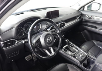 Подержанный автомобиль Mazda CX-5 2018 года (9 фото)