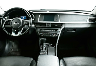 Подержанный автомобиль Kia Optima Sedan 2019 года (9 фото)