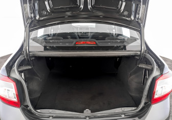 Подержанный автомобиль Renault Logan Sedan 2021 года (10 фото)