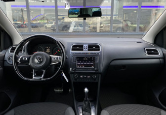 Подержанный автомобиль Volkswagen Polo Sedan 2018 года (11 фото)