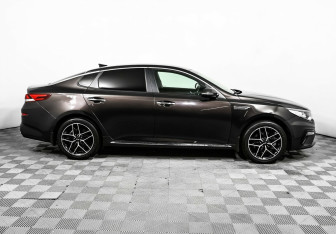 Подержанный автомобиль Kia Optima Sedan 2018 года (4 фото)