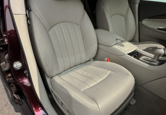 Подержанный автомобиль Infiniti QX50 2014 года (22 фото)