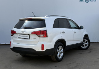 Подержанный автомобиль Kia Sorento 2013 года (5 фото)