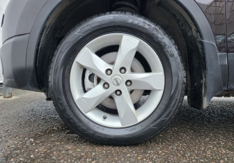 Подержанный автомобиль Nissan Qashqai 2012 года (20 фото)