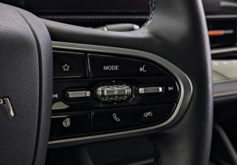 Подержанный автомобиль Omoda S5 GT 2024 года (30 фото)