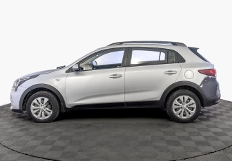 Подержанный автомобиль Kia Rio Hatchback 2021 года (8 фото)