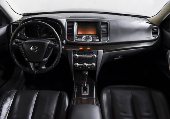 Подержанный автомобиль Nissan Teana 2013 года (11 фото)