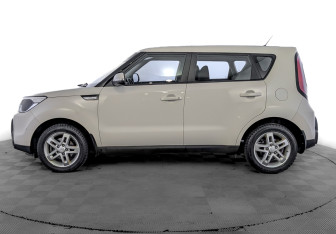 Подержанный автомобиль Kia Soul 2016 года (8 фото)