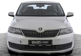 Подержанный автомобиль Skoda Rapid Liftback 2017 года (2 фото)
