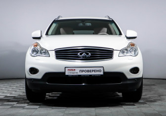 Подержанный автомобиль Infiniti EX 2012 года (2 фото)