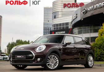 Подержанный автомобиль MINI Clubman Wagon 2017 года (1 фото)