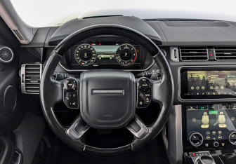 Подержанный автомобиль Land Rover Range Rover 2018 года (22 фото)