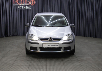 Подержанный автомобиль Volkswagen Golf Hatchback 2008 года (2 фото)