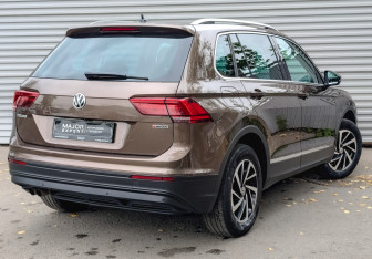 Подержанный автомобиль Volkswagen Tiguan 2019 года (5 фото)