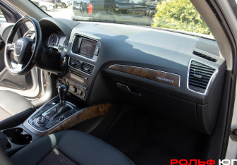 Подержанный автомобиль Audi Q5 2009 года (7 фото)