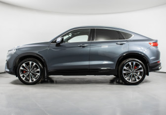 Подержанный автомобиль Geely Tugella 2023 года (8 фото)