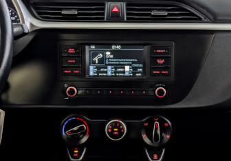 Подержанный автомобиль Kia Rio Hatchback 2021 года (15 фото)