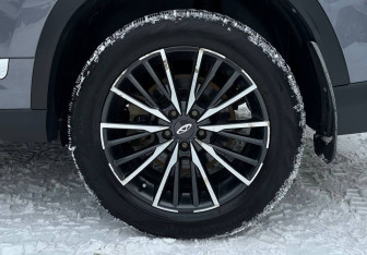 Подержанный автомобиль Chery Tiggo 8 Pro Max 2023 года (17 фото)