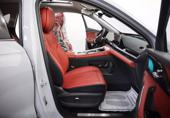 Подержанный автомобиль Exeed RX 2023 года (7 фото)