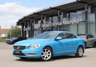 Подержанный автомобиль Volvo S60 2014 года (19 фото)
