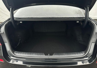 Подержанный автомобиль Kia Optima Sedan 2020 года (15 фото)