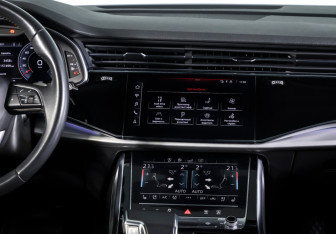 Подержанный автомобиль Audi Q7 2019 года (15 фото)